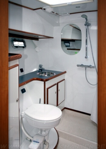 FB Yachtcharter :: Luxusyacht Lea - Sophia Nasszelle FB Yachtcharter :: Luxusyacht Lea - Sophia Nasszelle