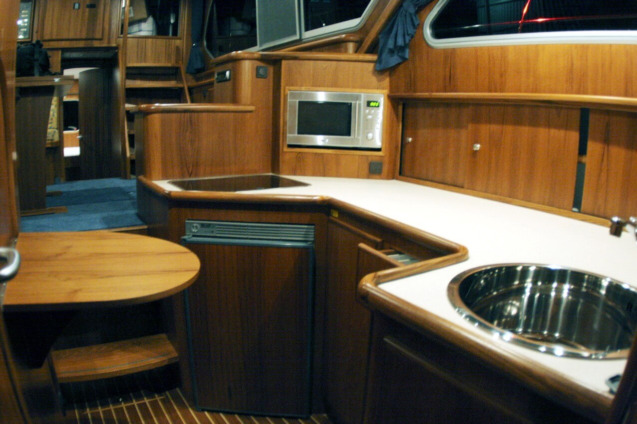 FB Yachtcharter :: Luxusyacht Lea - Sophia Pantry FB Yachtcharter :: Luxusyacht Lea - Sophia Pantry