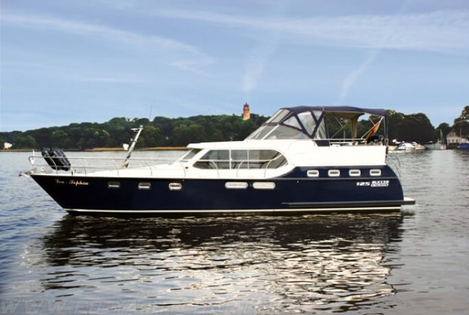 FB Yachtcharter :: Luxusyacht Lea - Sophia Seitenansicht FB Yachtcharter :: Luxusyacht Lea - Sophia Seitenansicht